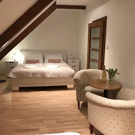 Old Town Amore Apartman *